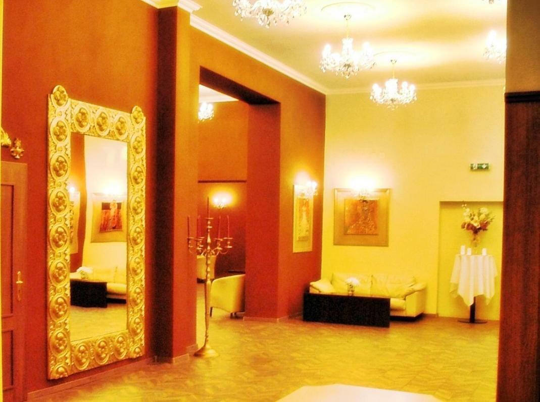 Hotel Slovan Lučenec Eksteriør bilde