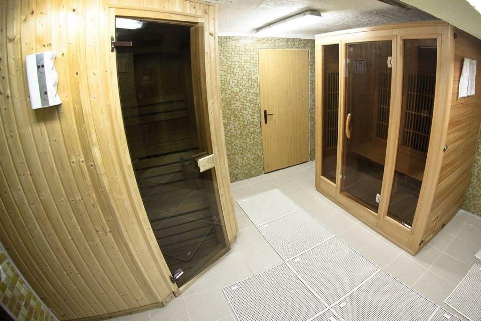Hotel Slovan Lučenec Eksteriør bilde